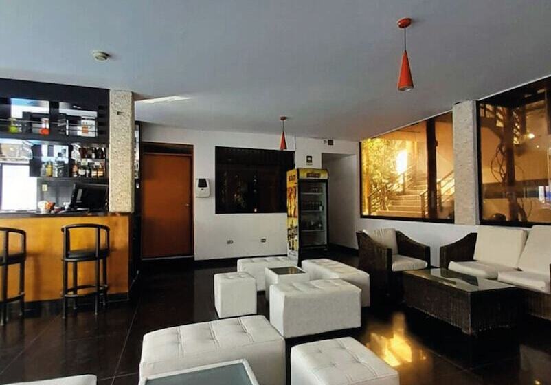 ホテル Qallwa Chincha