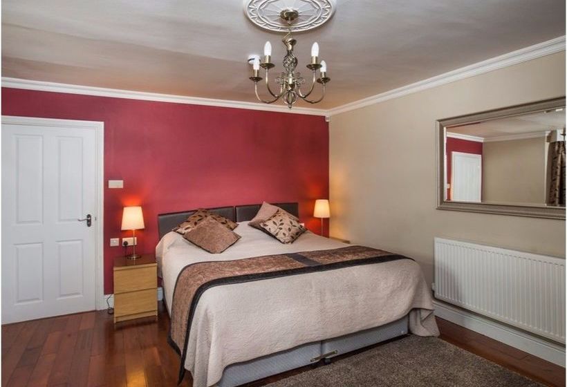 בית מלון כפרי Red Kite House