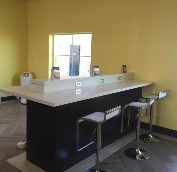 בית מלון כפרי Residency Suites