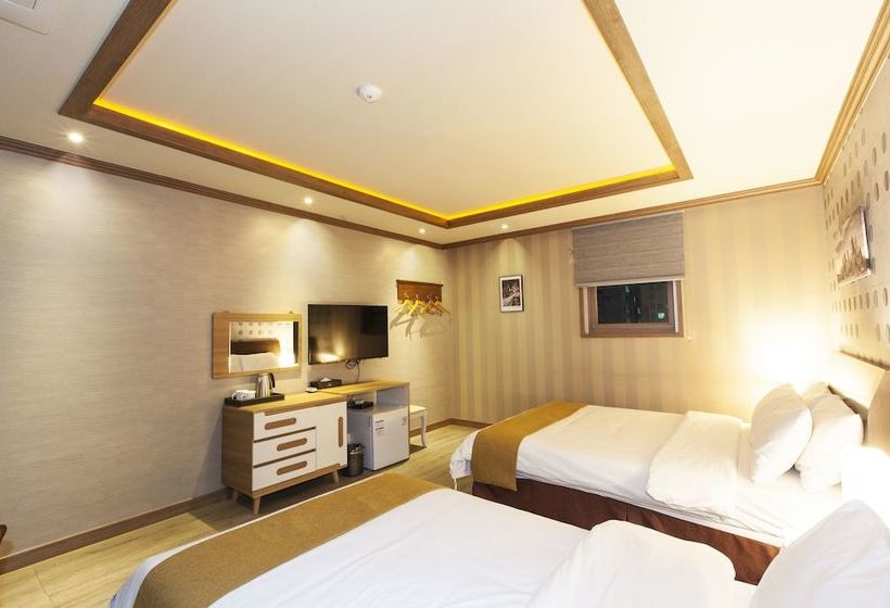 Отель Jeju Sahara