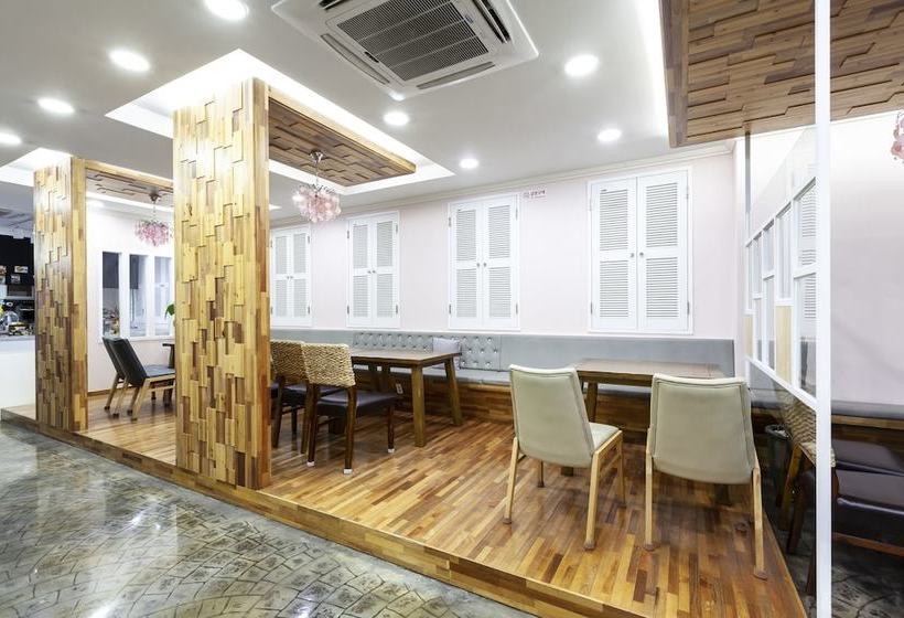 Отель Jeju Sahara