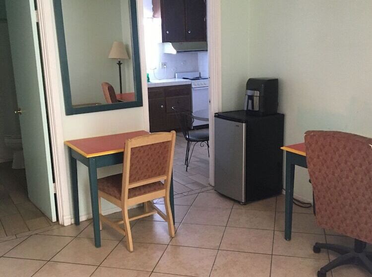 ホテル Sandpiper Springs Spa & Retreat