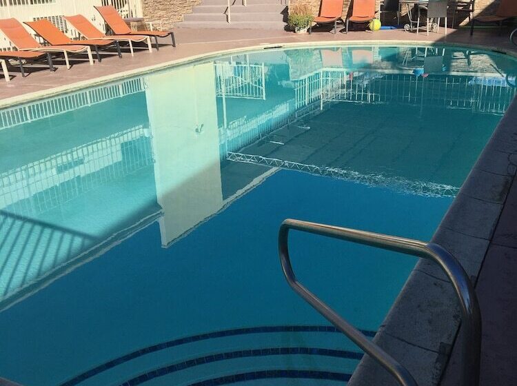 ホテル Sandpiper Springs Spa & Retreat