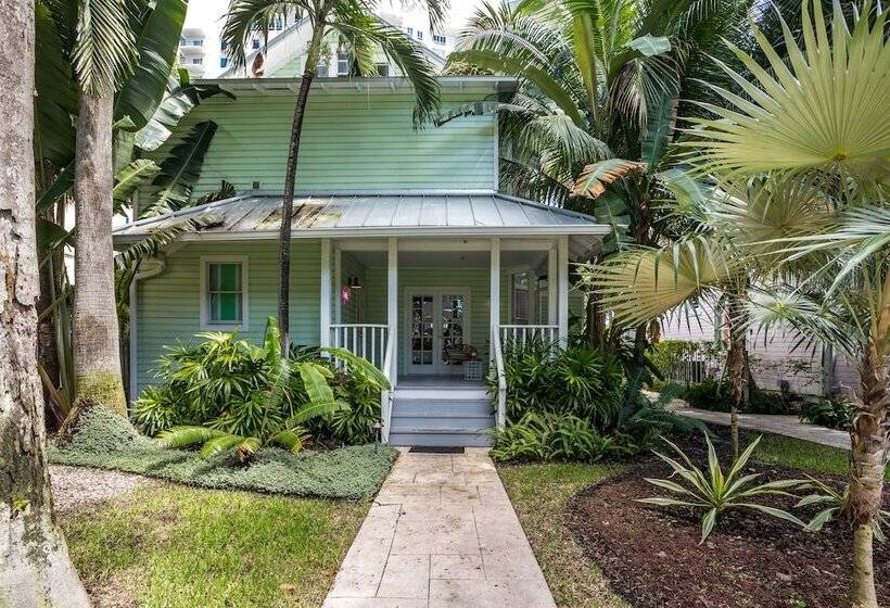 فندق Miami River Inn By Renzzi