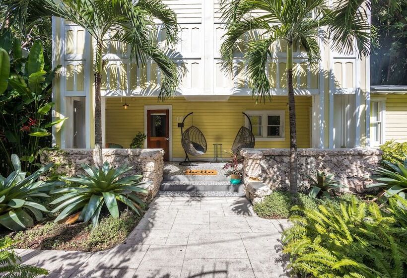 فندق Miami River Inn By Renzzi