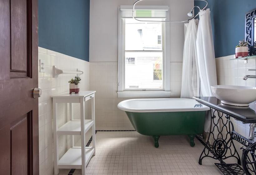 فندق Miami River Inn By Renzzi