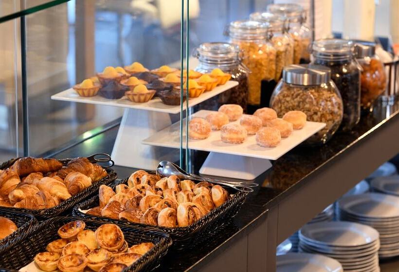 هتل Star Inn Lisbon Airport