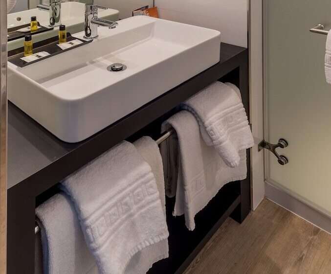 هتل Star Inn Lisbon Airport