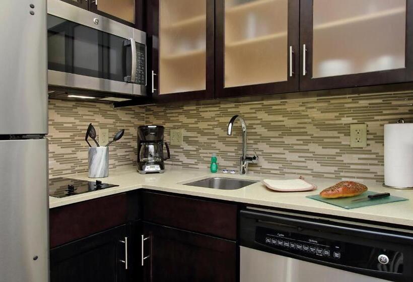 هتل Staybridge Suites   Odessa   Interstate Hwy 20, An Ihg