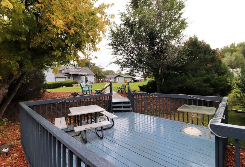 בית מלון כפרי Sweetgrass Inn Bed & Breakfast