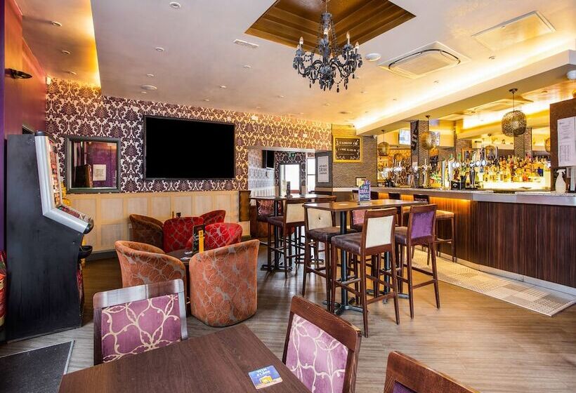 בית מלון כפרי The Arch