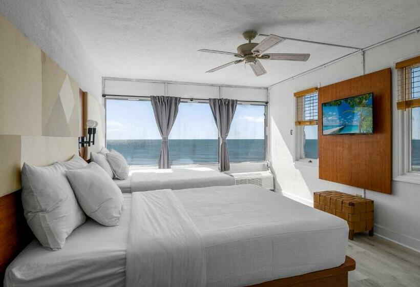 호텔 The Beverley Beach House