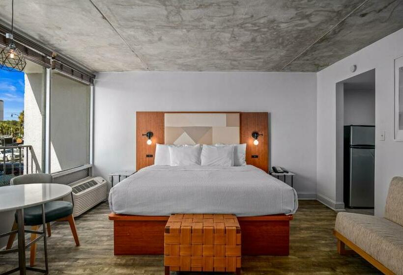 호텔 The Beverley Beach House