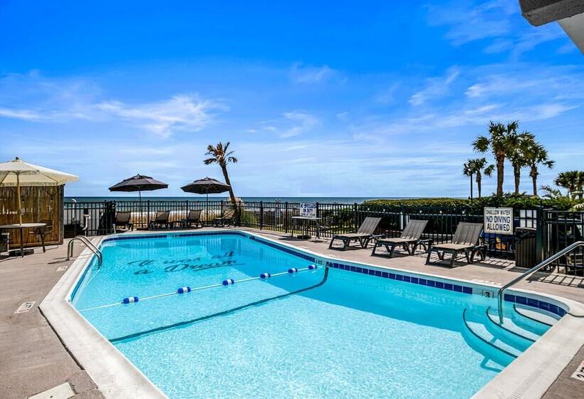 호텔 The Beverley Beach House