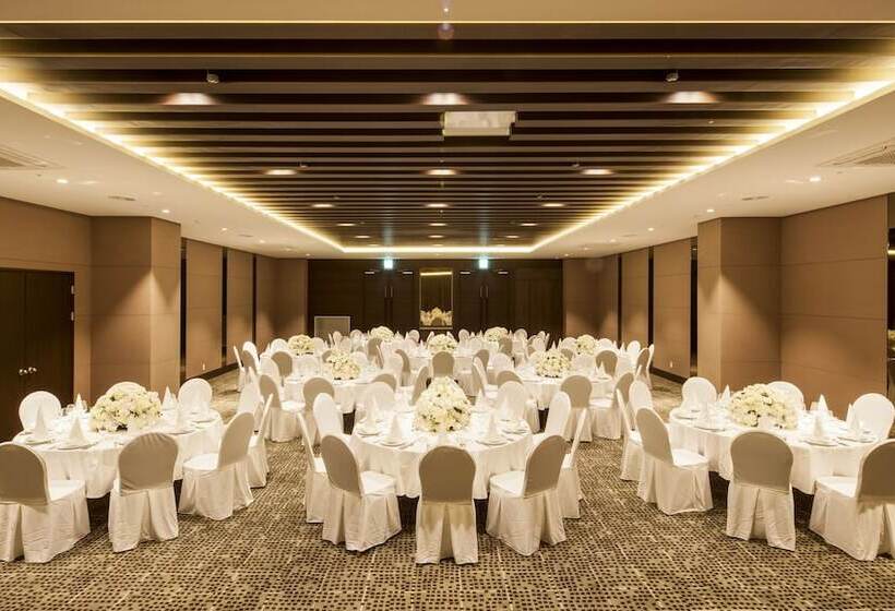 هتل The Born Jeju