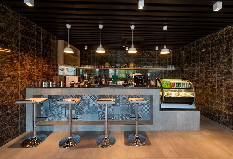 酒店 The Smith House