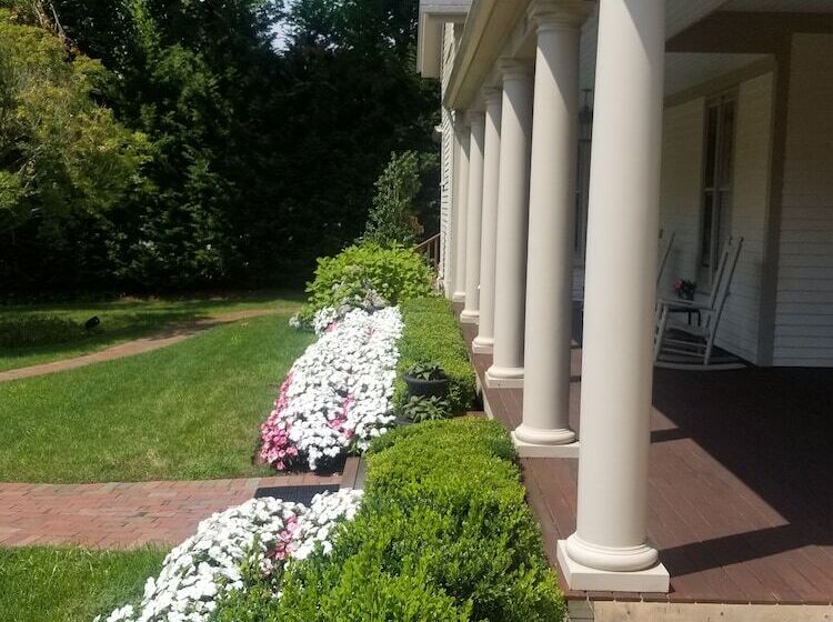 호텔 The Winstead Inn