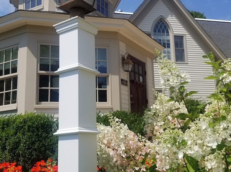 호텔 The Winstead Inn