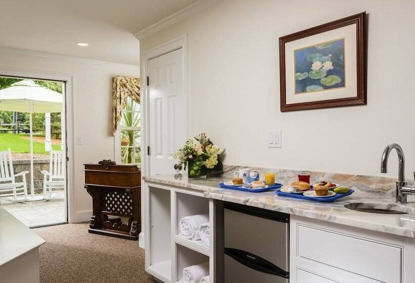 호텔 The Winstead Inn