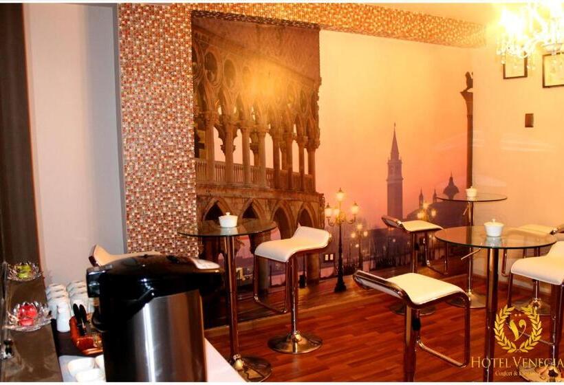 هتل Venecia