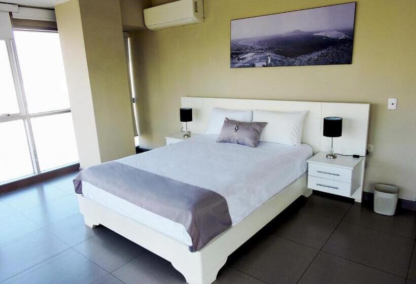 فندق Viera Chimbote