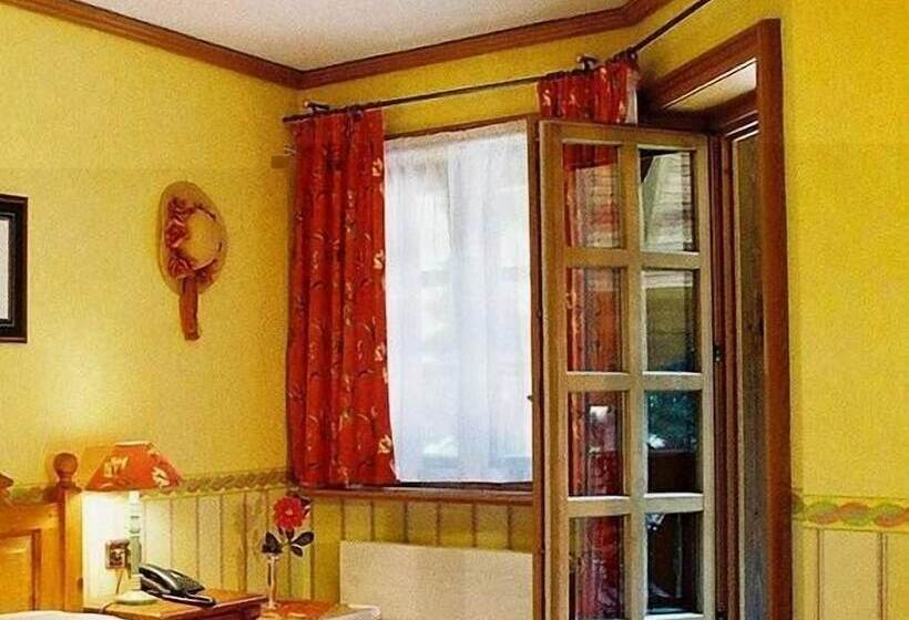 فندق Villa Stresov