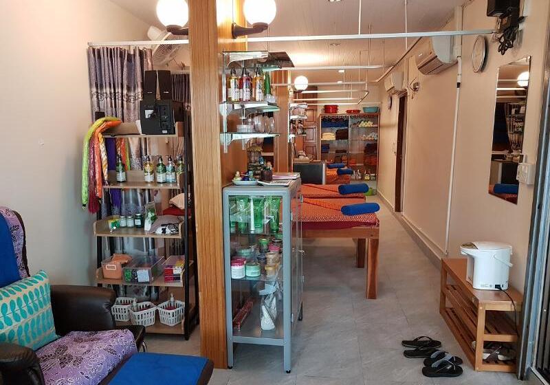 בית מלון כפרי Welcome Inn Karon