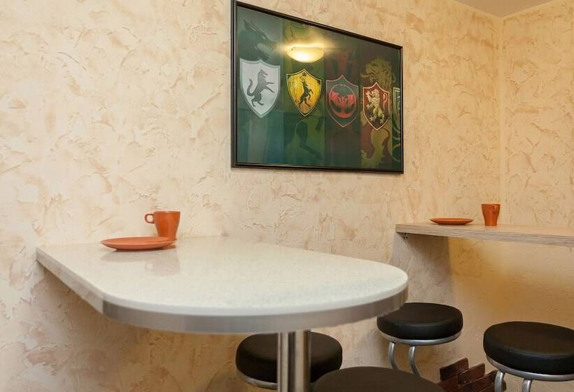 هتل Winterfell On Smolenskaya