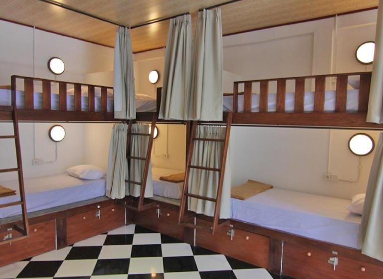 Kayun Hostel Downtown