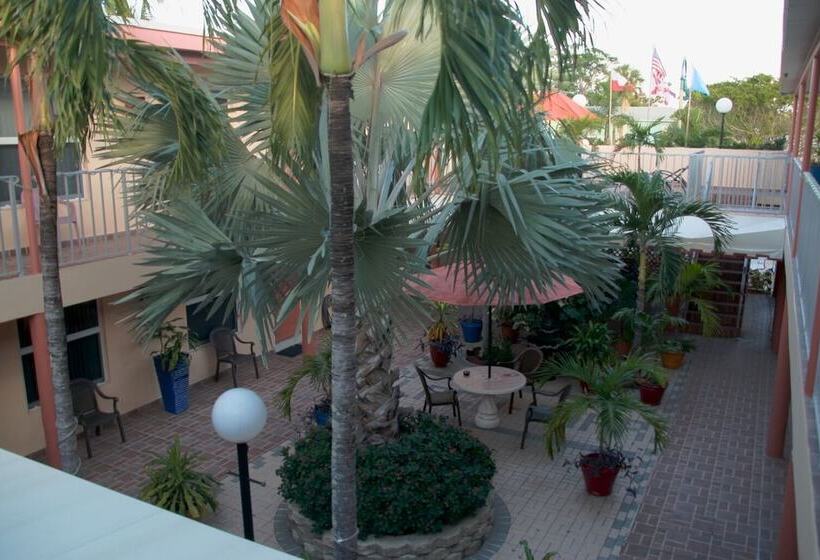 Lago Mar Motel And Apartments