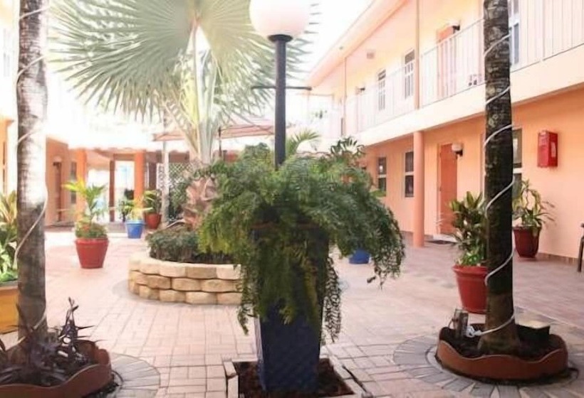 Lago Mar Motel And Apartments