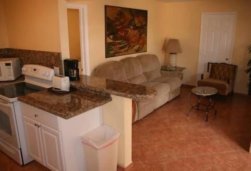 Lago Mar Motel And Apartments