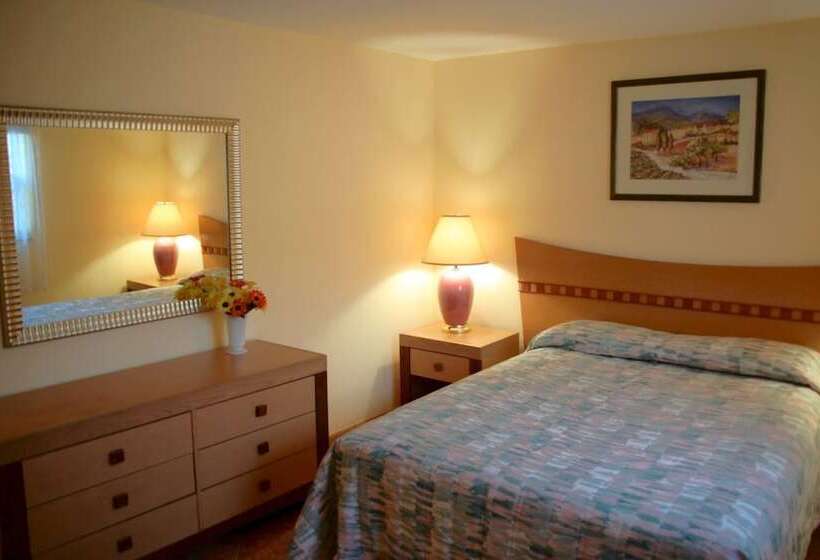 Lago Mar Motel And Apartments