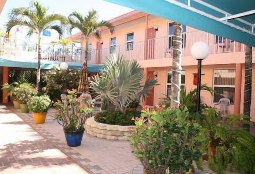 Lago Mar Motel And Apartments