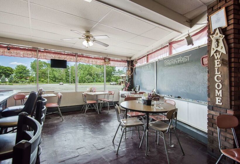 فندق على الطريق Knights Inn Amsterdam