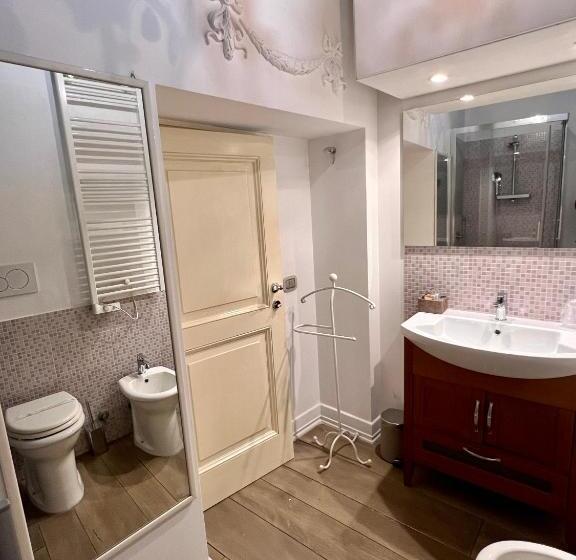 פנסיון Piazzetta De' Monti Suites