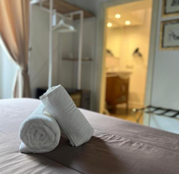 פנסיון Piazzetta De' Monti Suites