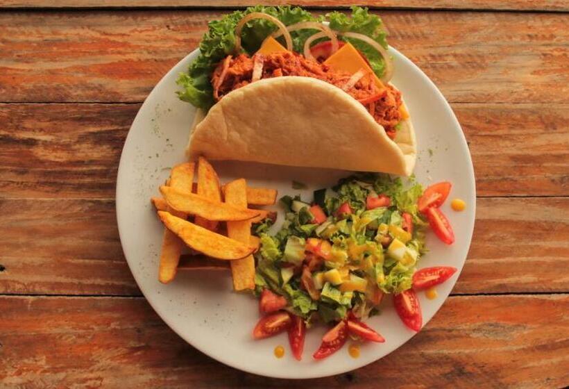 Supertramp Hostel Cusco