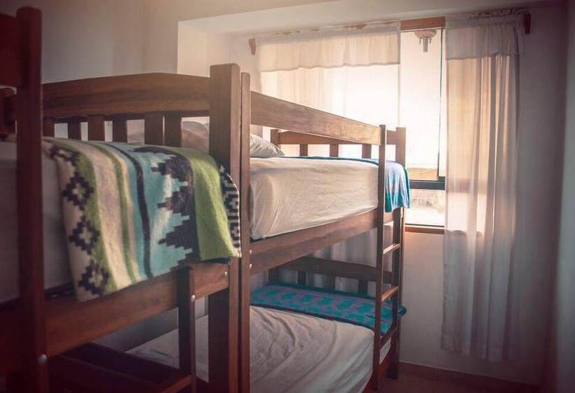 Wachaque Surf Hostel