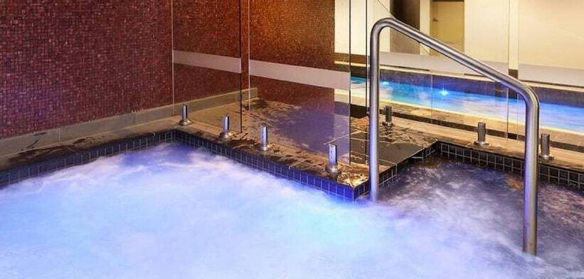 Waterfront Melbourne Apartments