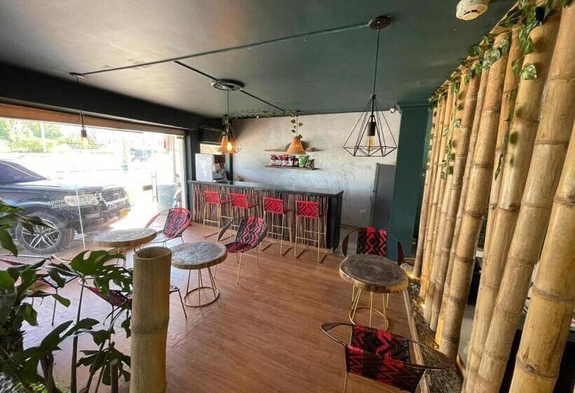 فندق صغير Aeromar Central