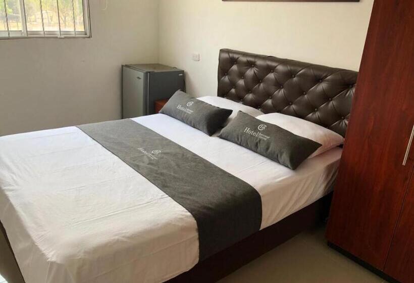 فندق صغير Aeromar Central