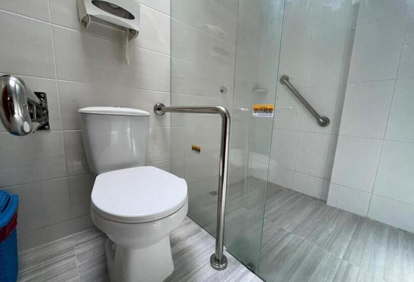 فندق صغير Aeromar Central