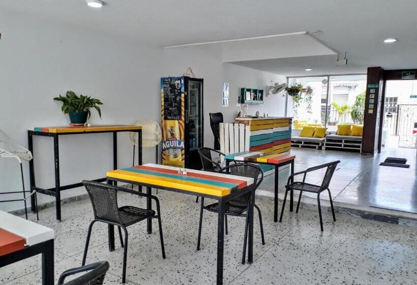 هاستل Bona Vida