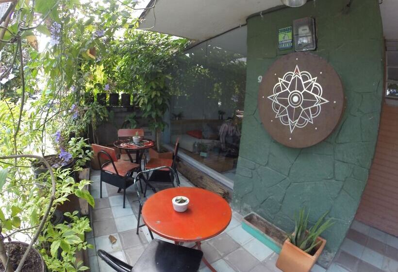 Casa Estacion Hostel