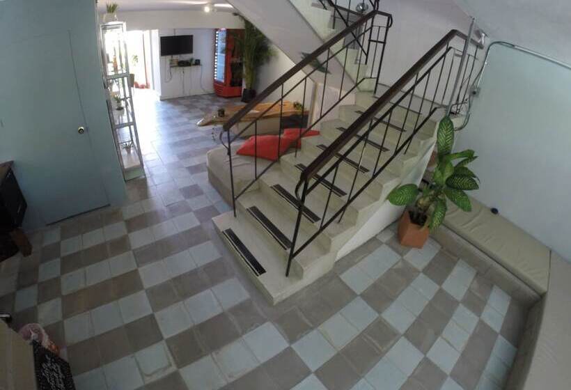 Casa Estacion Hostel