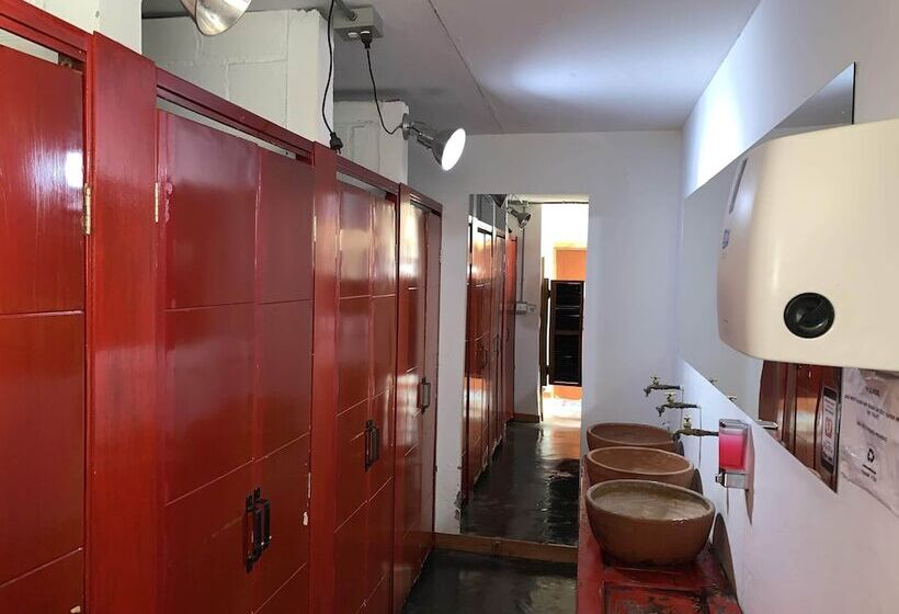 Casa Estacion Hostel