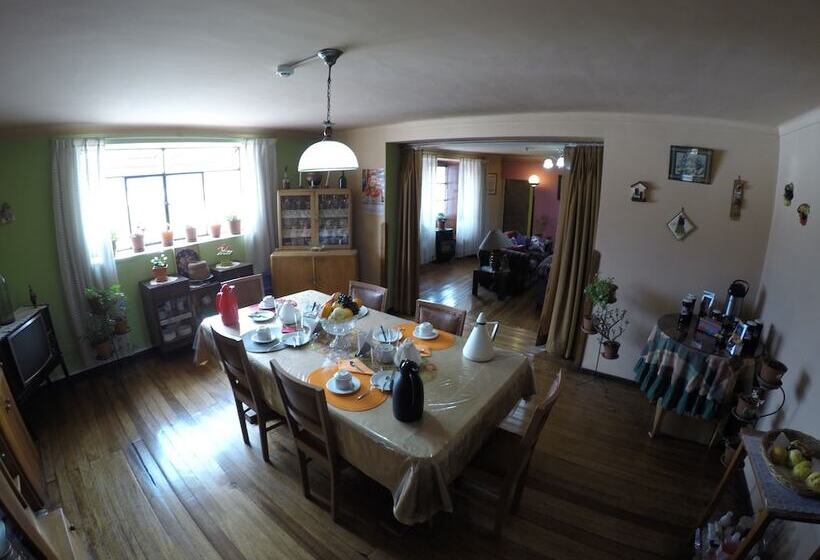 فندق صغير La Nuit Home