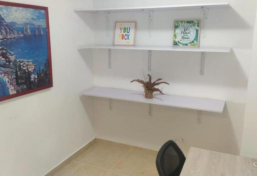 هاستل International House Co Living