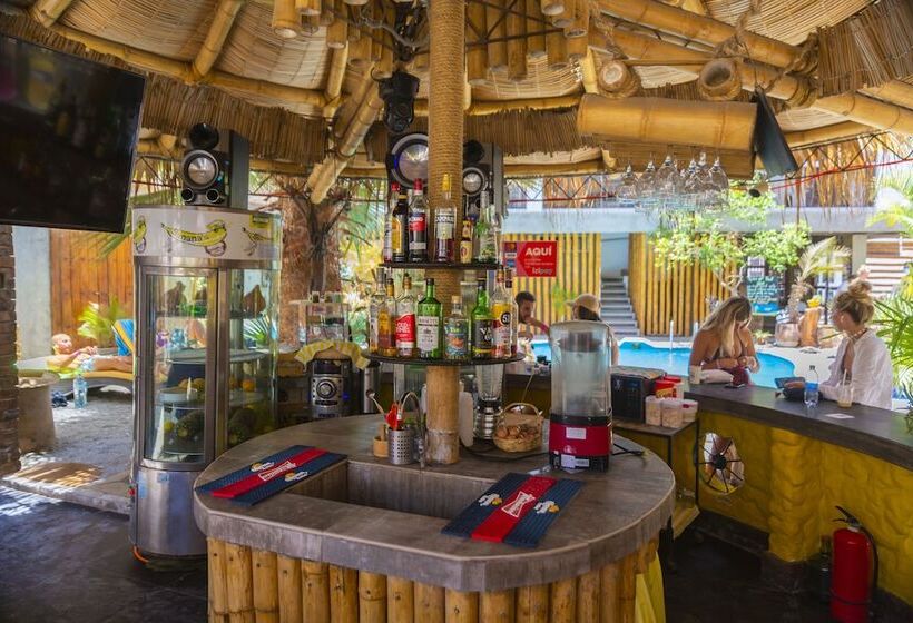 Banana S Adventure Hostel